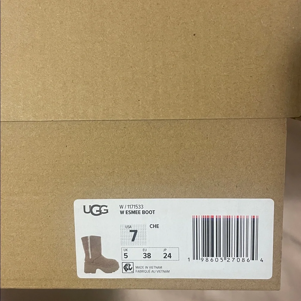 NWT UGG ESMEE Platform Heeled Boot in Chestnut - Picture 16 of 16
